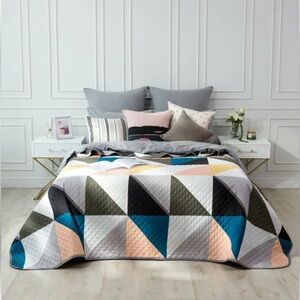 Modern Geometric Quilt bed cover